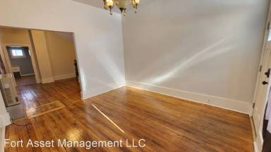 Main picture of 1131 W Park St