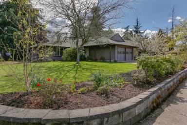 Main picture of 3848 Peppertree Dr