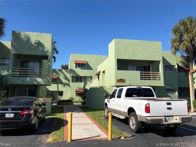 Main picture of 11133 NW 7th St