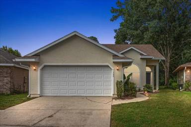 Main picture of 11795 Creek Dr