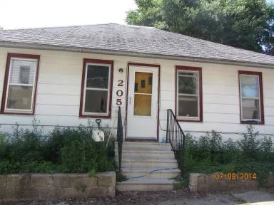 Main picture of 205 Maplewood St