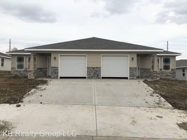 Main picture of 8122 SW 1st St