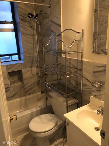 Main picture of 230 E 50th St