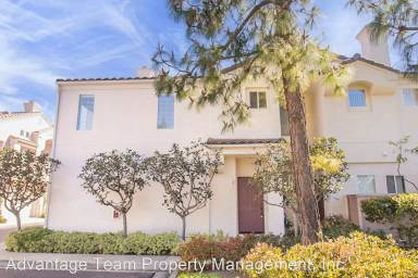 Main picture of 5590 Renaissance Ave