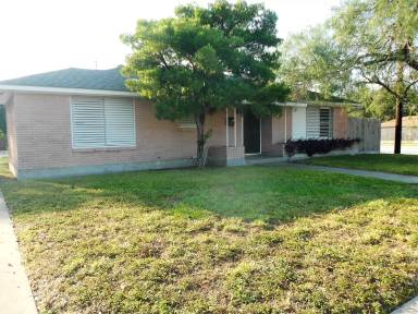Main picture of 1045 Hamlin Dr