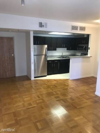 Main picture of 820 S Mansfield Ave