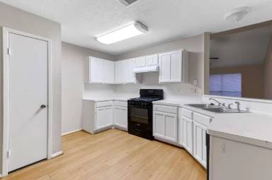 Main picture of 2423 Spring Dusk Ln