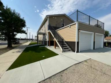 Main picture of 310 3rd St W