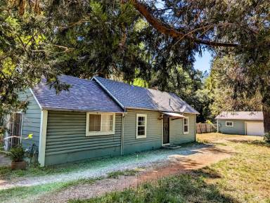 Main picture of 10886 Pine Hill Dr