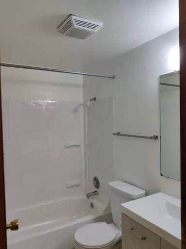 Main picture of 1241 S Hanson Ave