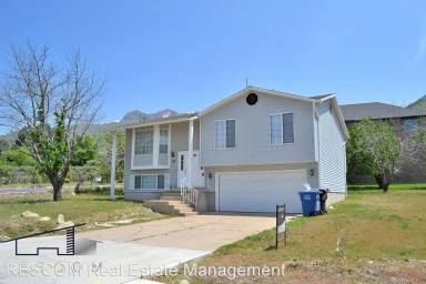 Main picture of 1140 N Highway 89
