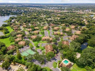 Main picture of 380 Lakepointe Dr