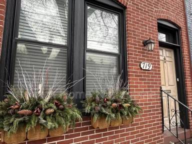 Main picture of 719 1st St