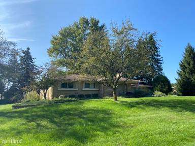 Main picture of 710 Castlebar Dr
