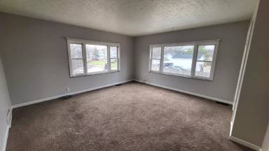Main picture of 2255 Benninghofen Ave