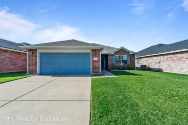 Main picture of 2068 Bliss Rd