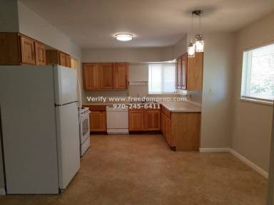 Main picture of 825 Belford Ave