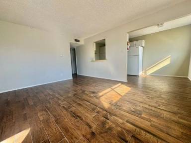 Main picture of 332 Preusser St