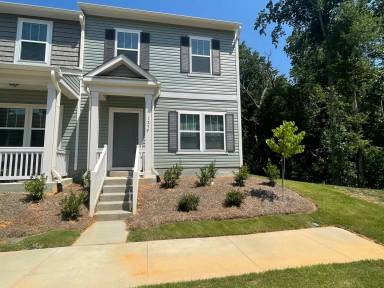 Main picture of 123 Grover Ct