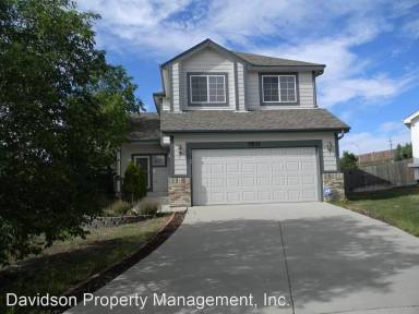 Main picture of 5831 Moon Ridge Dr