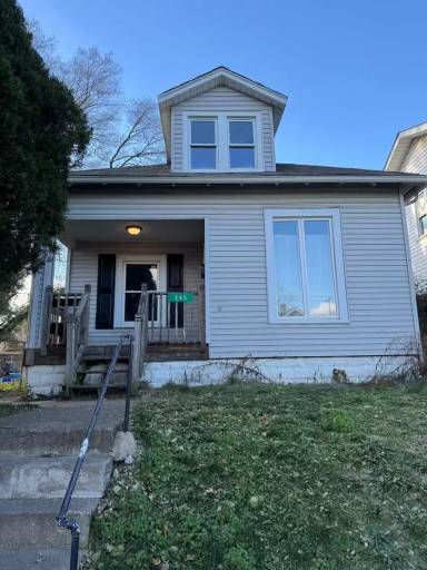 Main picture of 345 S Ogden Ave