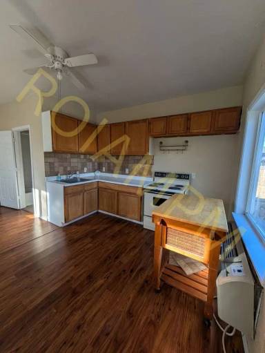 Main picture of 525 Jefferson St