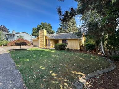 Main picture of 1404 N Barclay Way