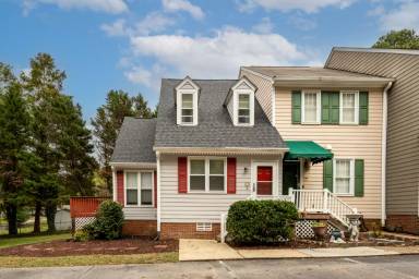 Main picture of 1022 South Main Street
