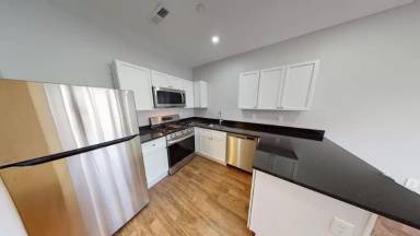Main picture of 1907 Columbus Ave
