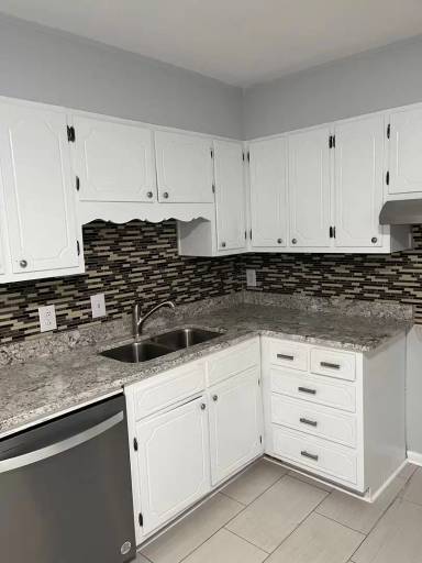 Main picture of 8925 Roebuck Blvd