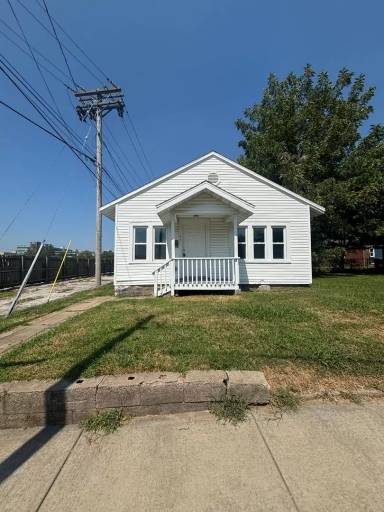 Main picture of 217 E Calhoun St