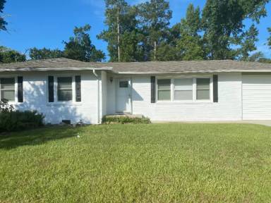 Main picture of 1721 Sandalwood Dr