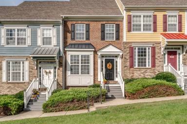 Main picture of 2705 Dracut Ln