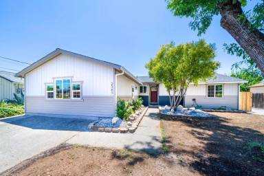 Main picture of 2341 Jonquil Way
