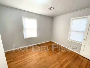 Main picture of 1208 S Erie Ave