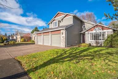 Main picture of 6385 SE Maple St