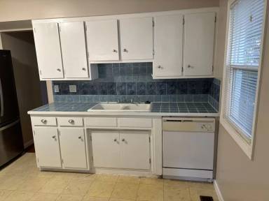 Main picture of 10365-10375 SE Carmel Ct