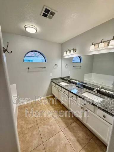 Main picture of 646 N Cobblestone St