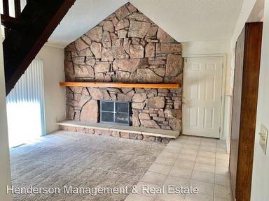 Main picture of 320 25th Avenue Ct