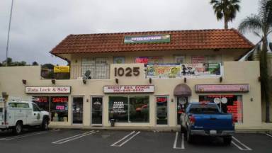 Main picture of 1025 S Santa Fe - E