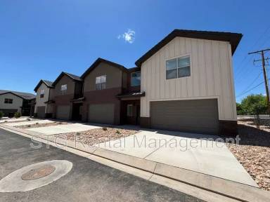 Main picture of 73 N 520 W