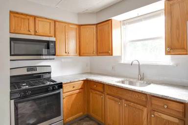 Main picture of The Oaks Apartments