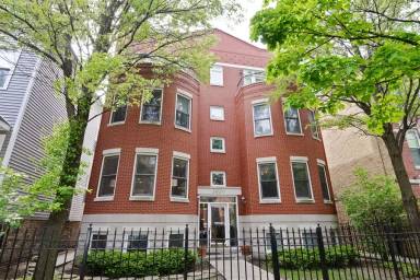 Main picture of 2620 N Wayne Ave - 1N