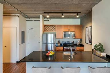 Main picture of 618 South Main