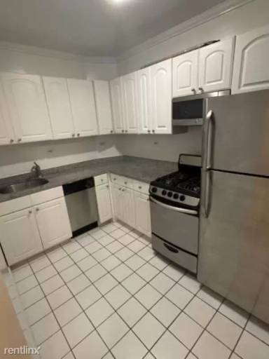 Main picture of 516 E 80th St