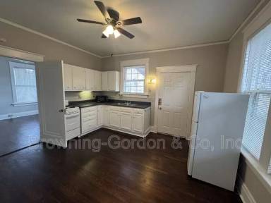 Main picture of 1810 15th Ave S
