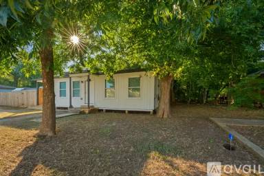 Main picture of 112 Linda Dr