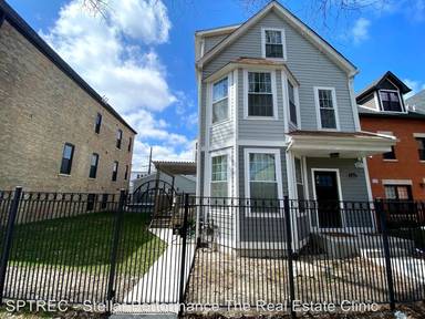 Main picture of 3106 N Lawndale Ave