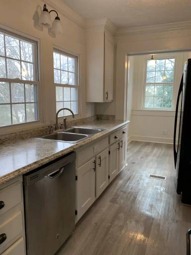 Main picture of 625 Ridgewood Ave