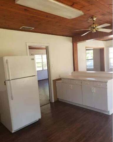 Main picture of 1603 Center St